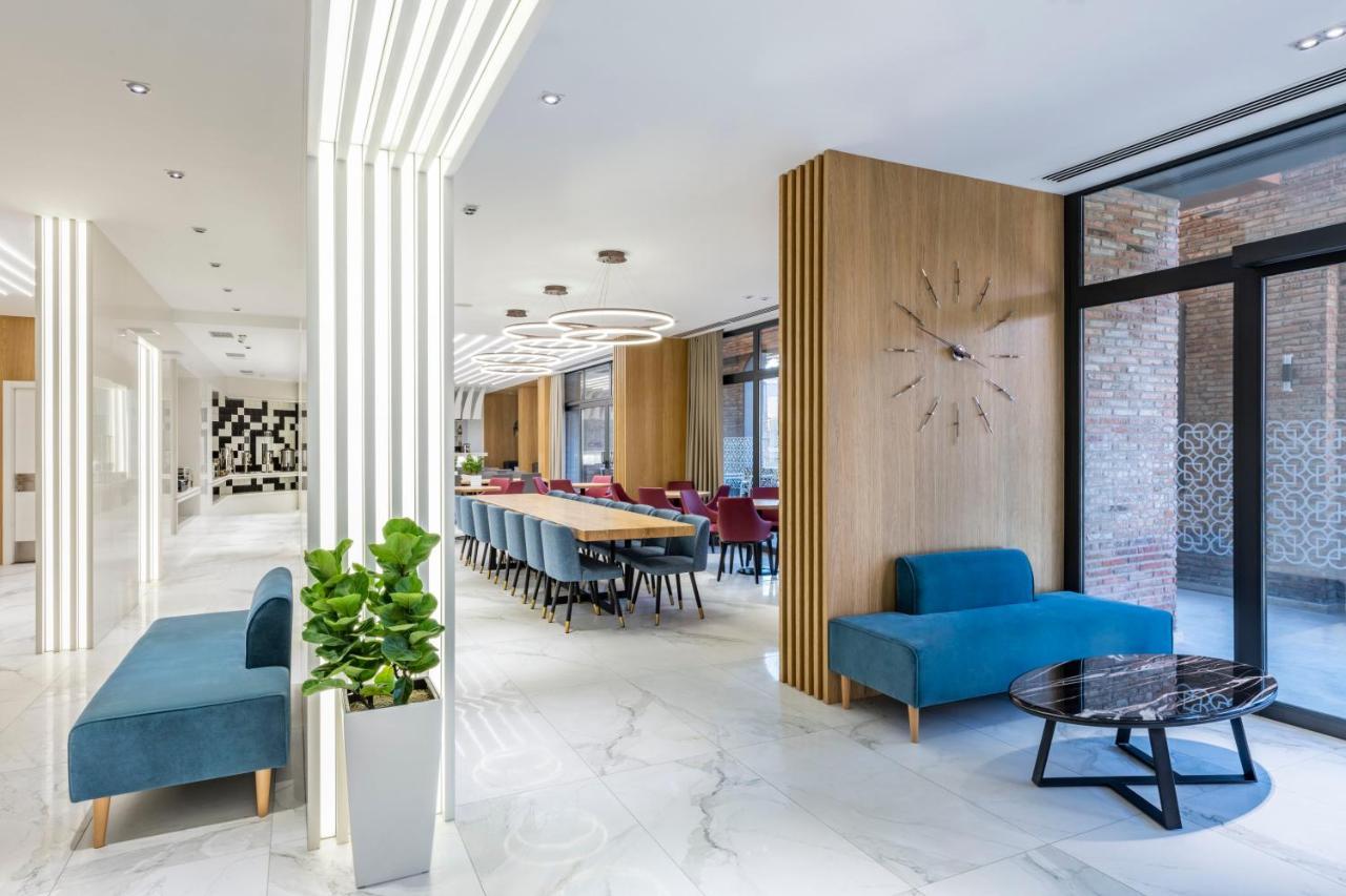 Clocks Hotel Tiflis Exterior foto